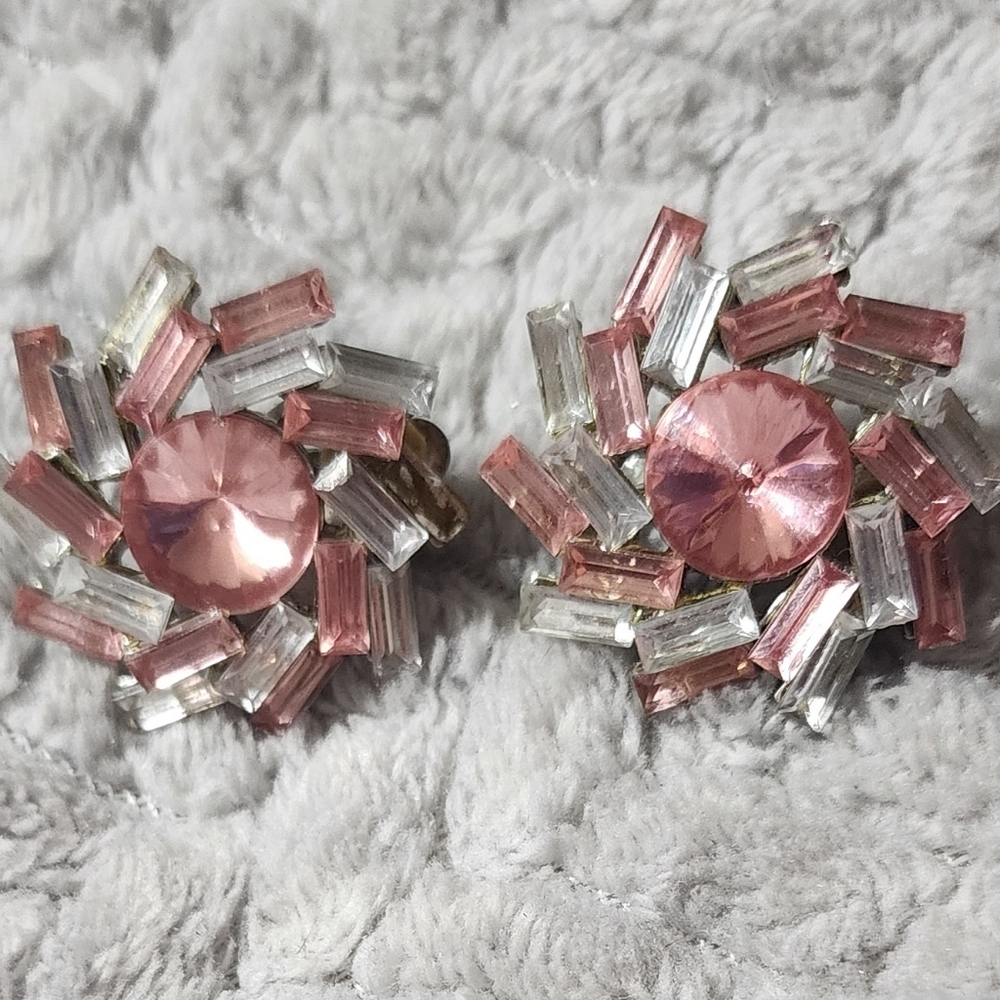 Large rhinestone pinwheel clip on earrings